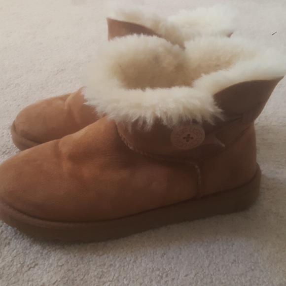 UGG Shoes - Authentic UGG Boots